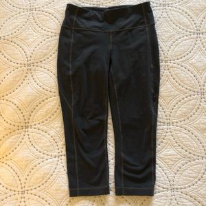 Athleta Capri workout pants